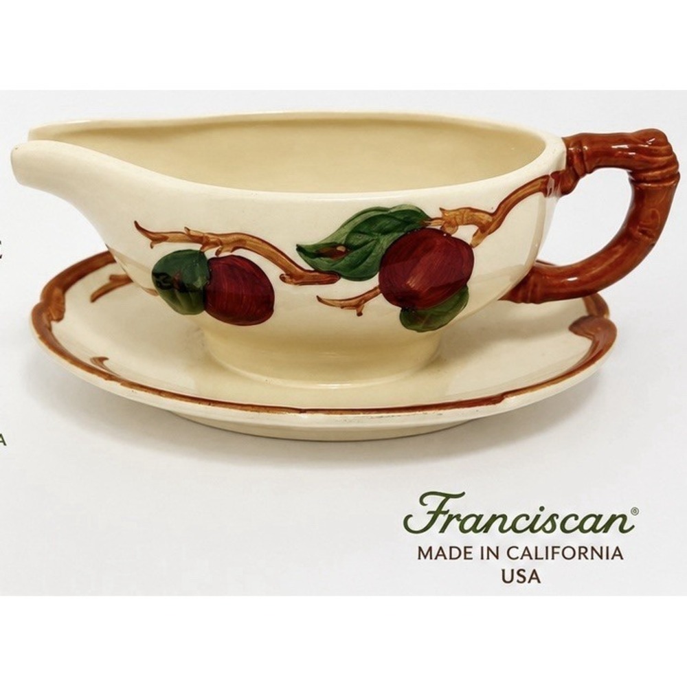Franciscan China APPLE 8 1/2" GRAVY‎ BOAT W/TRAY Made in America NICE!